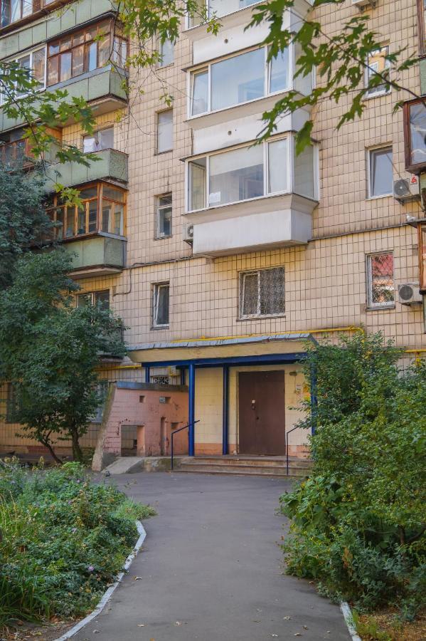 1 Комнатная Квартира По Улице Предславинская, 12 Kiev Eksteriør billede